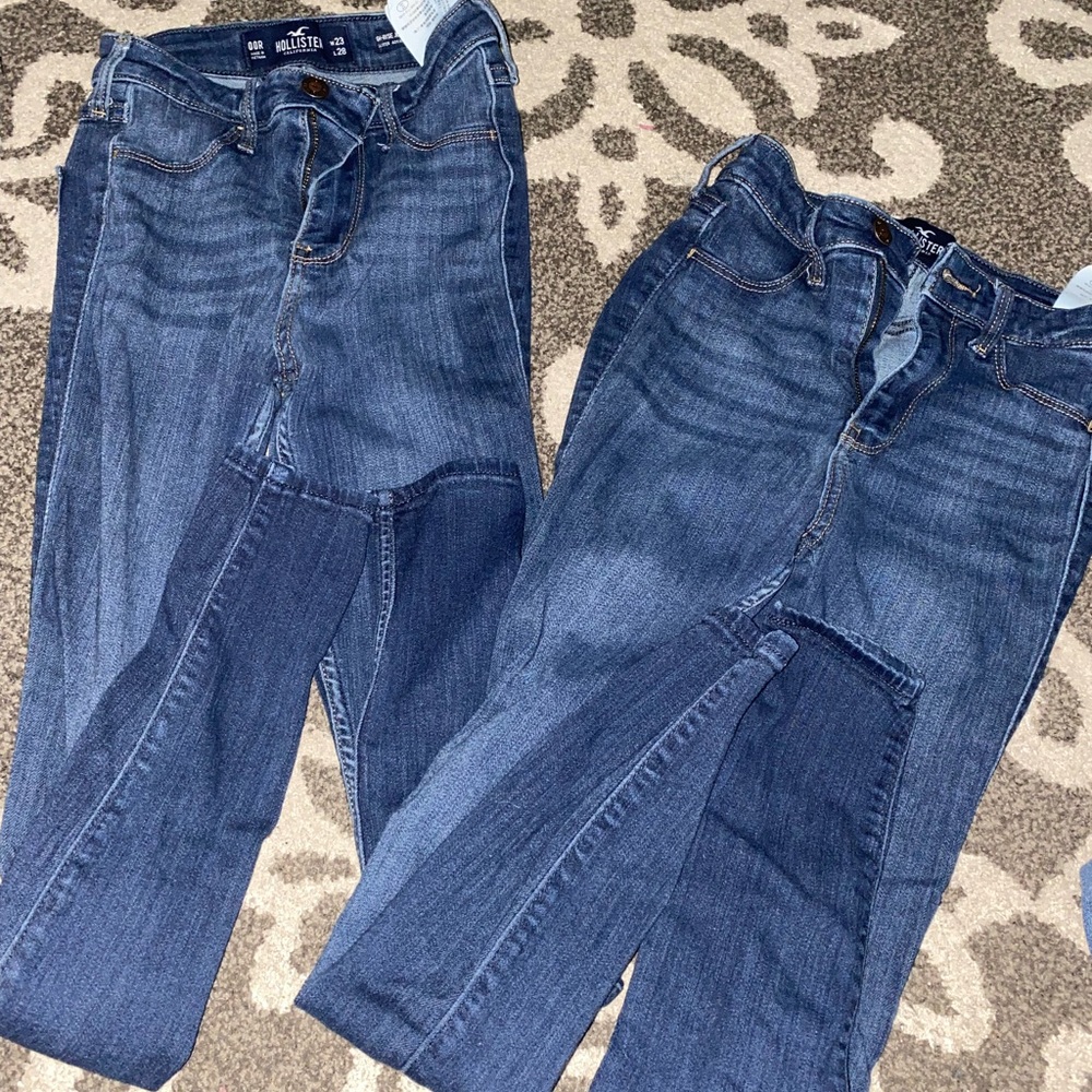 2 hollister jeans